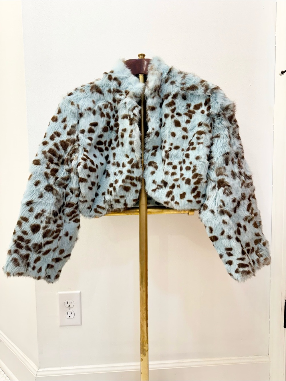 Y2K MAJOR STATEMENT REVUE SEAFOAM & CHOCOLATE BROWN SPOT CROP RABBIT FUR - Picture 13 of 13